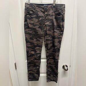 Democracy AB solution womens camo skinny jeans sz 8